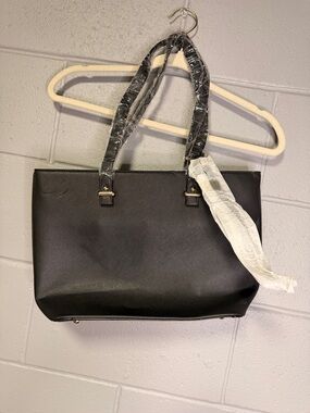 NWT Joseko Structured Black Tote Bag with Wrislet